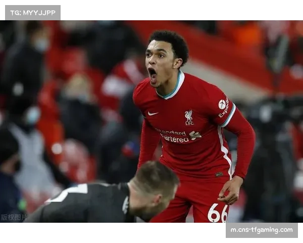 科隆后卫许伯斯膝伤严重 防线问题亟待解决